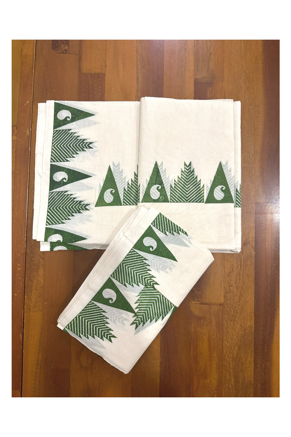 Kerala Cotton Set Mundu (Mundum Neriyathum) with Green Block Printed Border (Onam Set Mundu 2023)