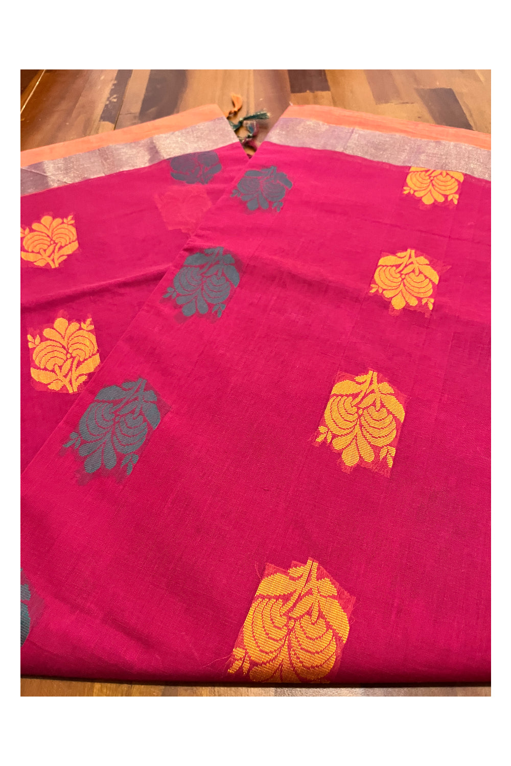 Southloom Cotton Red Saree with Woven Butta Works on Body and Pallu