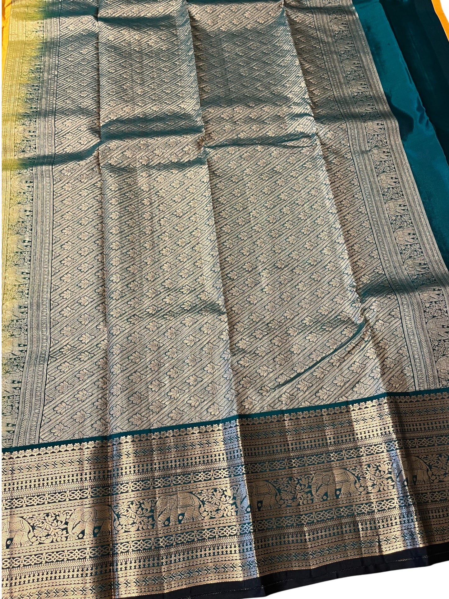 Southloom Pure Handloom Bridal Kanchipuram Silk Saree with Korvai Work (Yellow & Green)