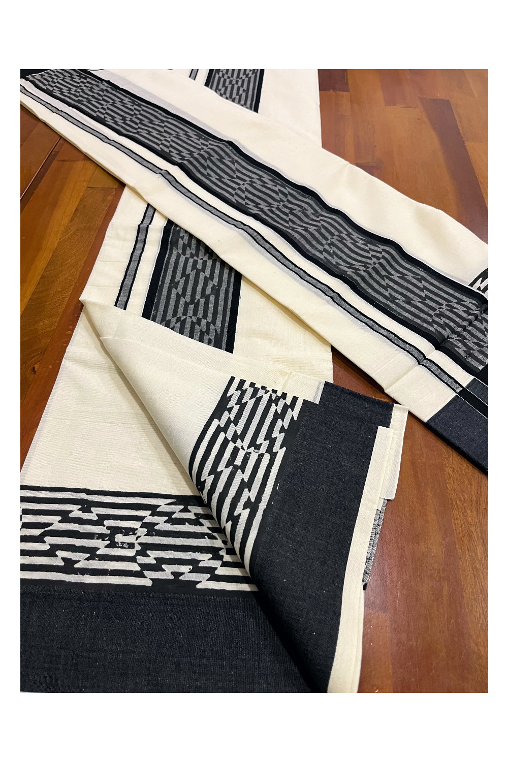 Pure Cotton Kerala Single Set Mundu (Mundum Neriyathum) with Black Block Printed Border