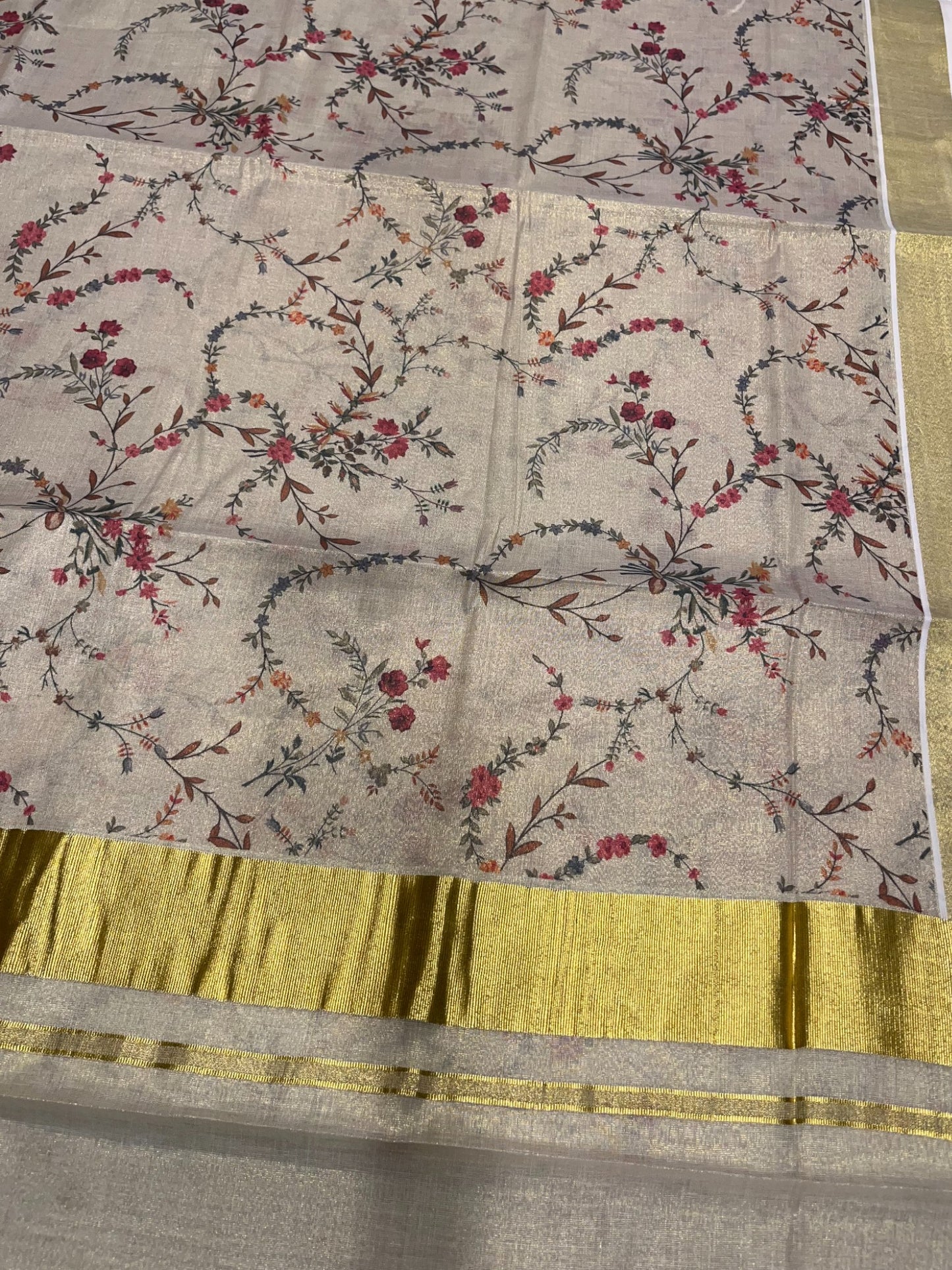 Southloom Kerala Tissue Kasavu Saree Hand Printed