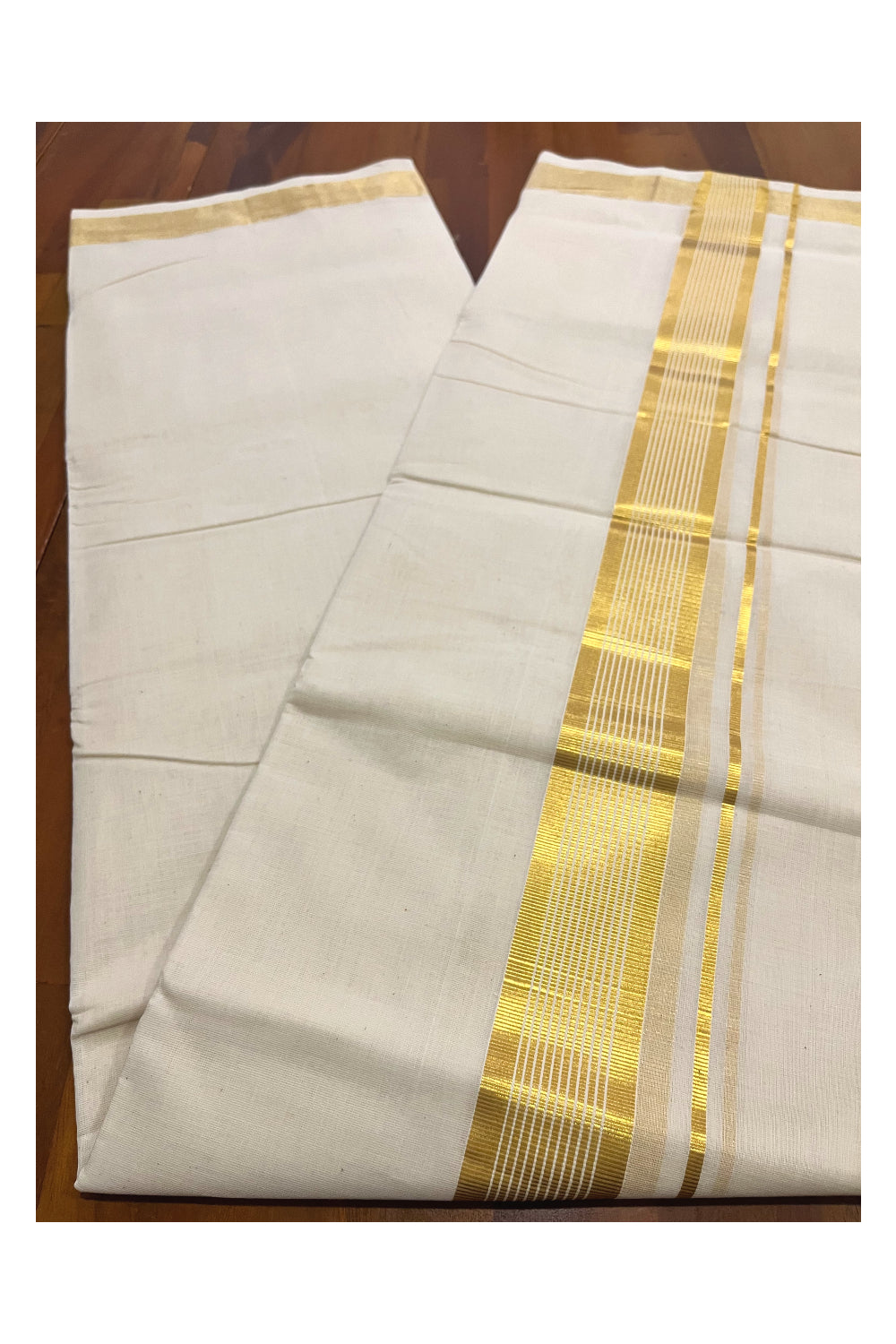 Southloom Premium Balaramapuram Unakkupaavu Handloom Kasavu Mundu (South Indian Kerala Dhoti)