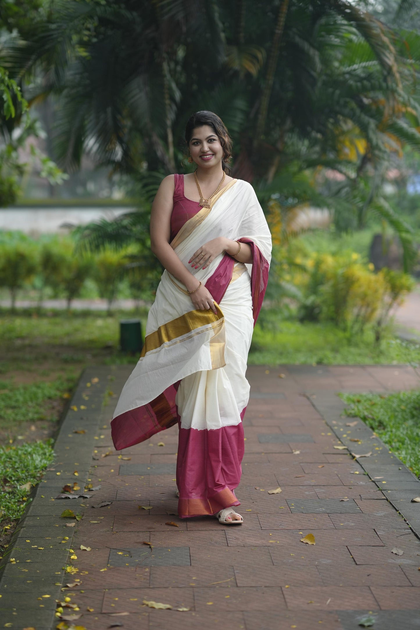 Southloom Tie and Dye Multi Colour Red Kasavu Saree