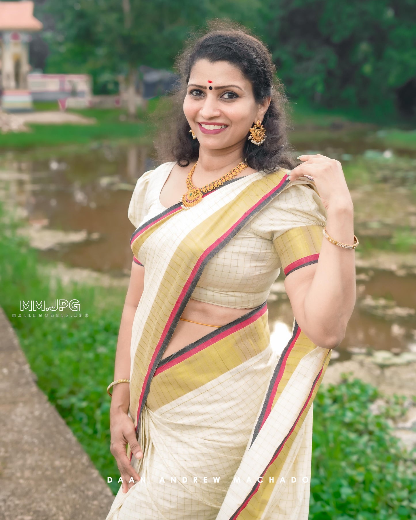 Pure Cotton Kerala Kasavu Checkered Saree with Maroon and Black Border