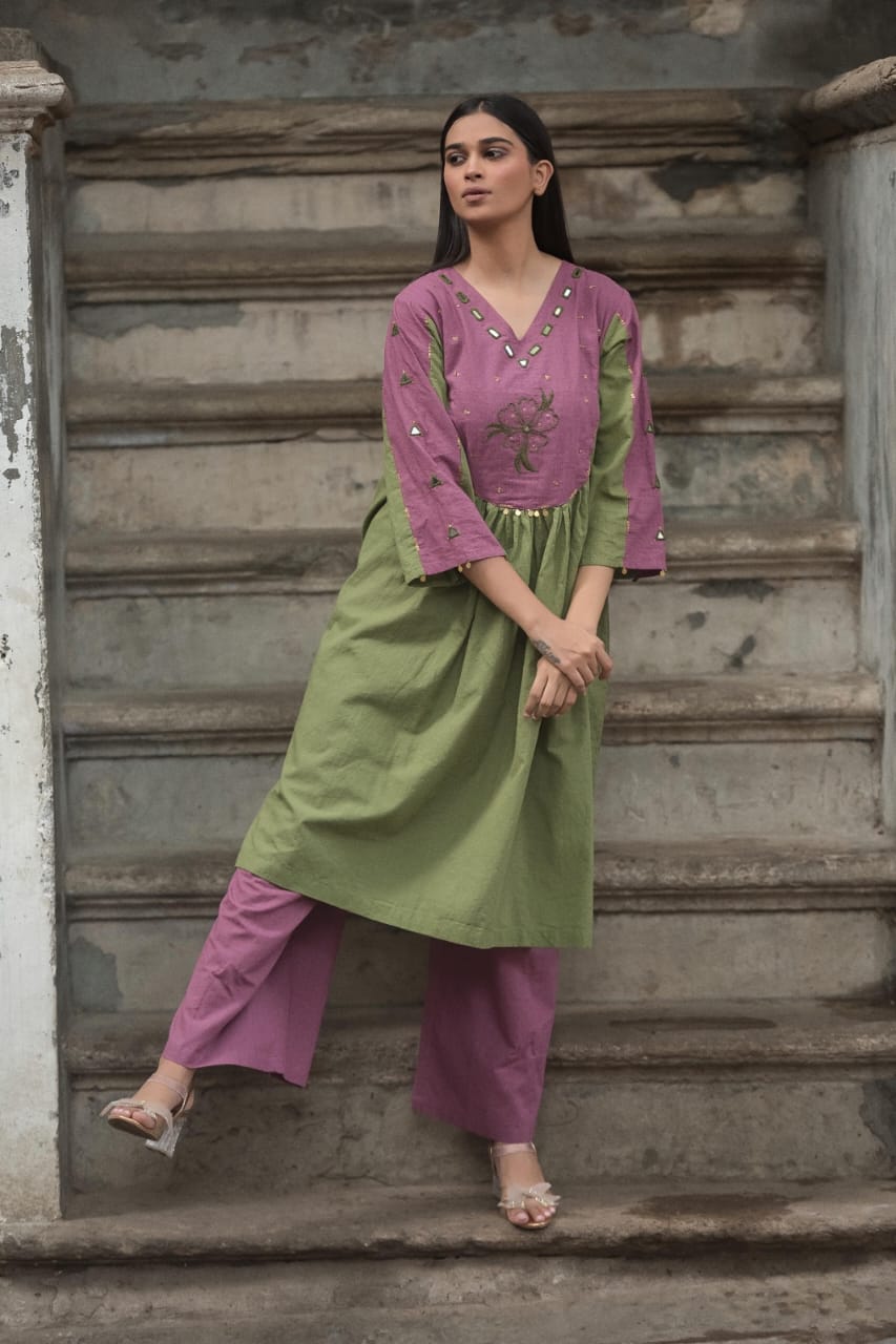 Southloom Original Hand Embroidery Design Two Piece Kurti Set in Cotton Fabric with Violet and Green Colour