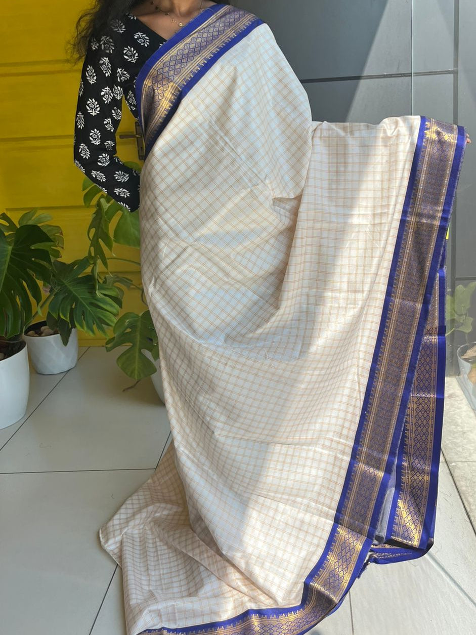 Cotton Silk Check Saree With Blue Border & Tassels SL223