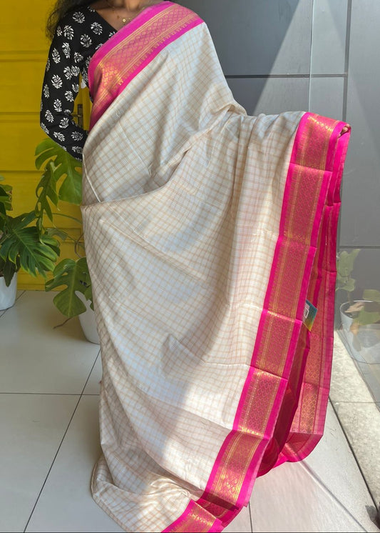 Cotton Silk Check Saree With Pink Border & Tassels SL223