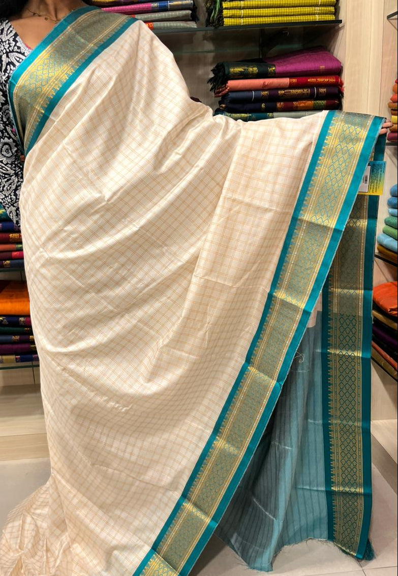 Cotton Silk Check Saree With Turquoise Border & Tassels SL223