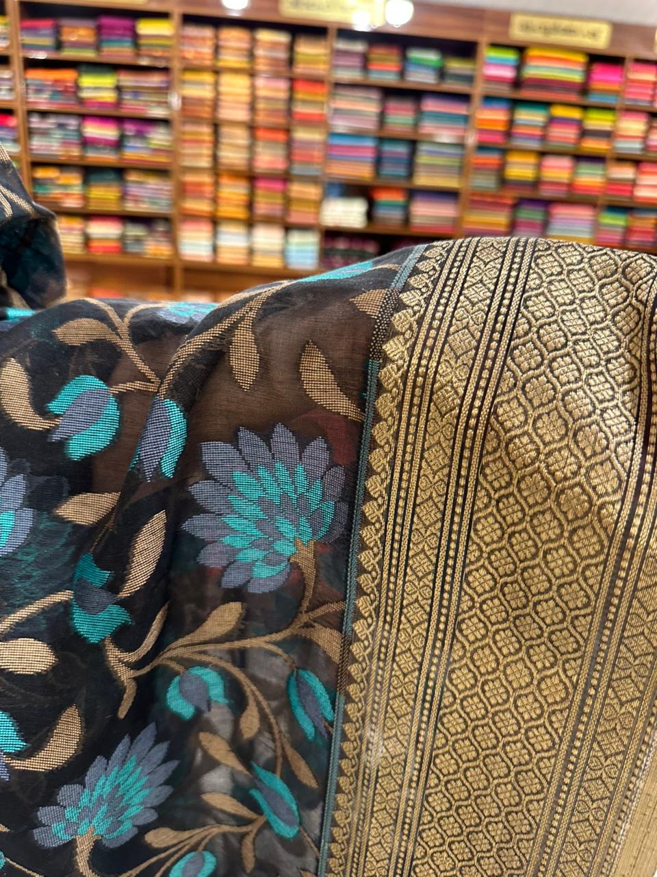 Banarasi Cotton Floral Saree SL256