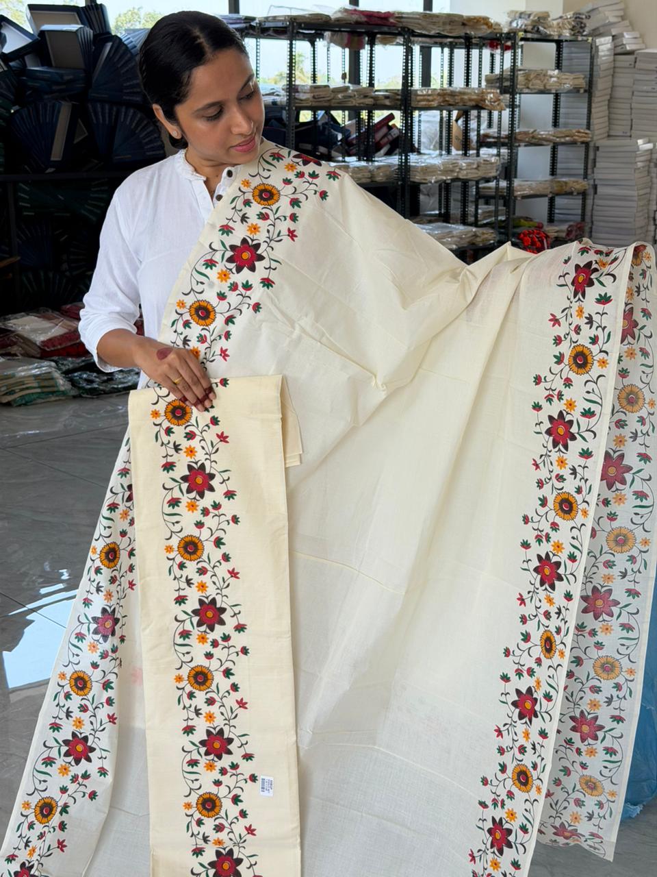 Kerala Cotton Single Set Mundu With Floral Design 2.80 Mtrs SL260