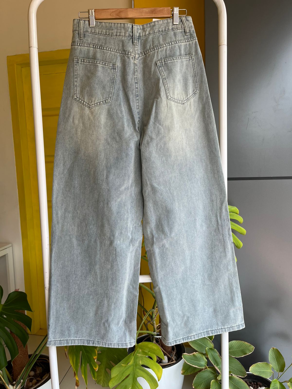 Wide Leg Denim Embroidery Jeans For Women SL294