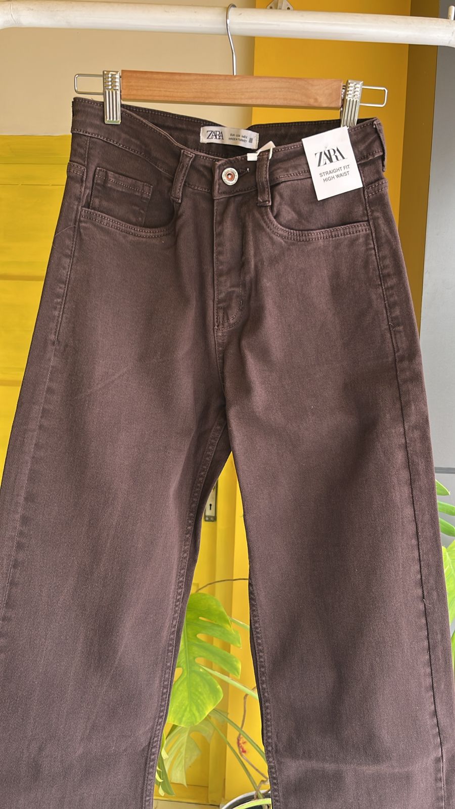 Straight Fit Brown Denim Jeans For Women SL294