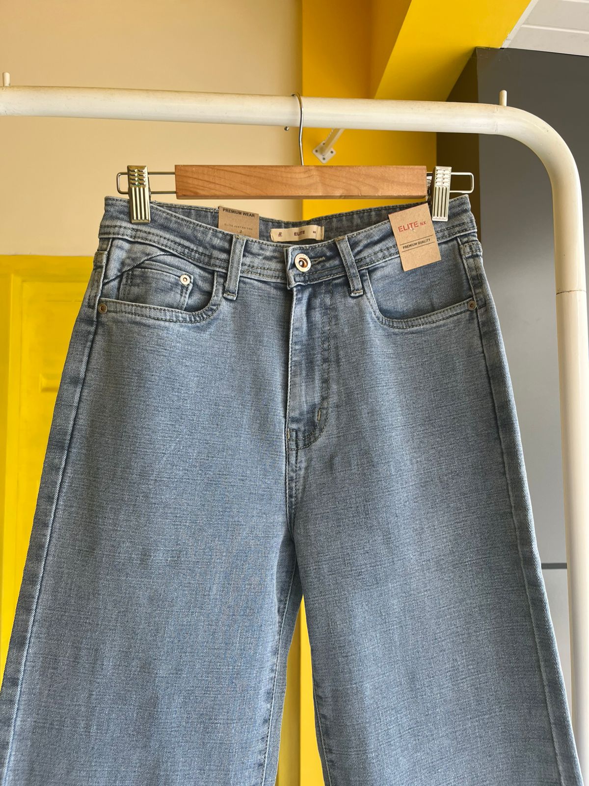Straight Fit Denim Jeans For Women SL294
