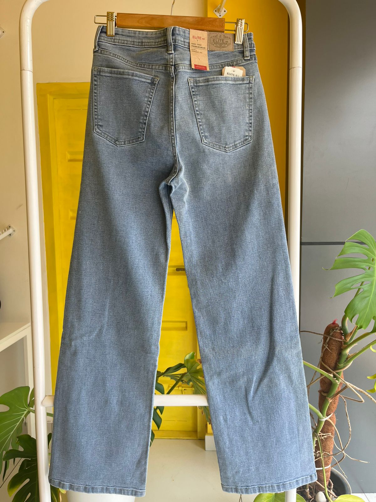 Straight Fit Denim Jeans For Women SL294