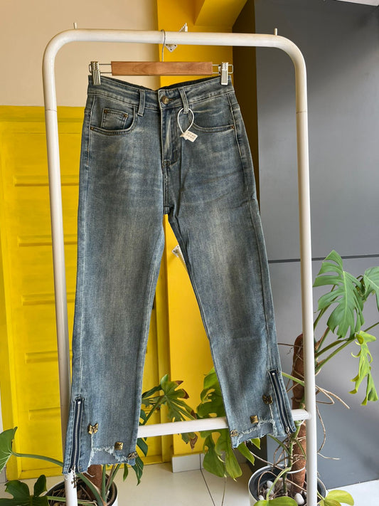 Straight Fit Jeans For Women SL294