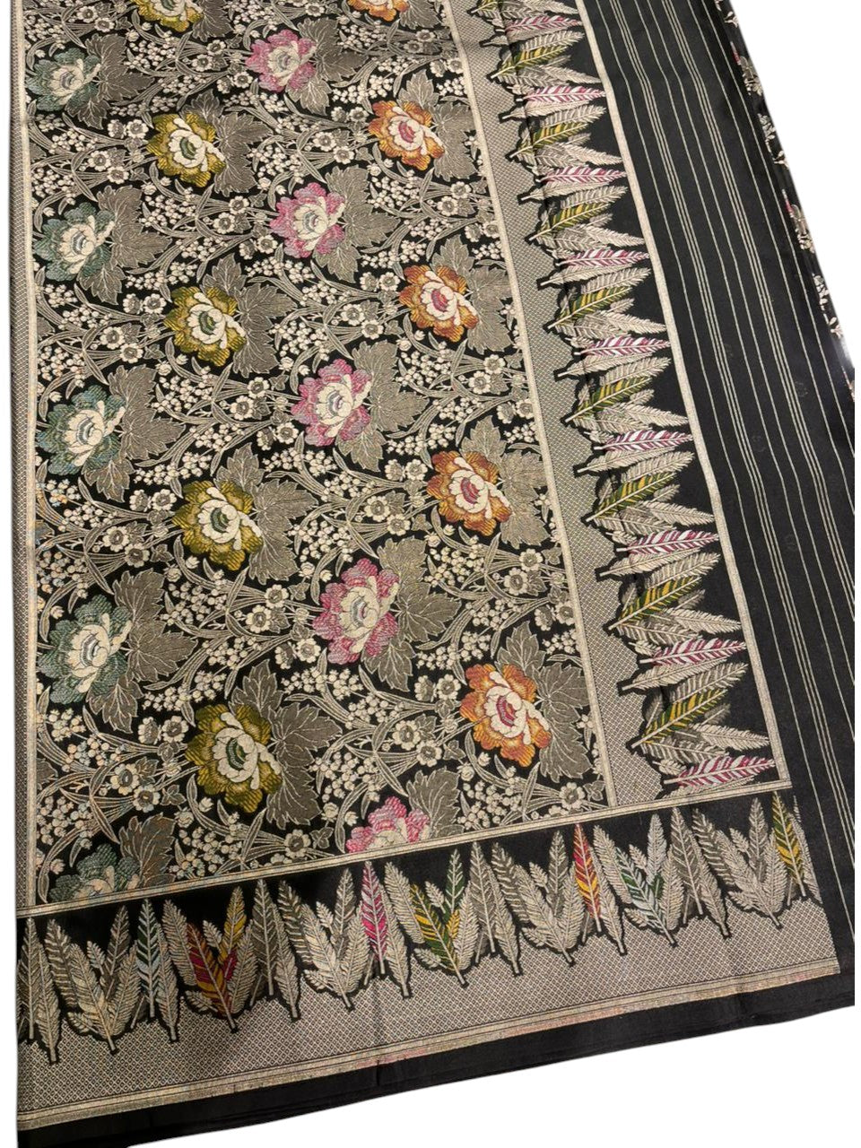 Southloom Pure Banarasi Silk Saree with Woven Work on Body and Borders (Black)