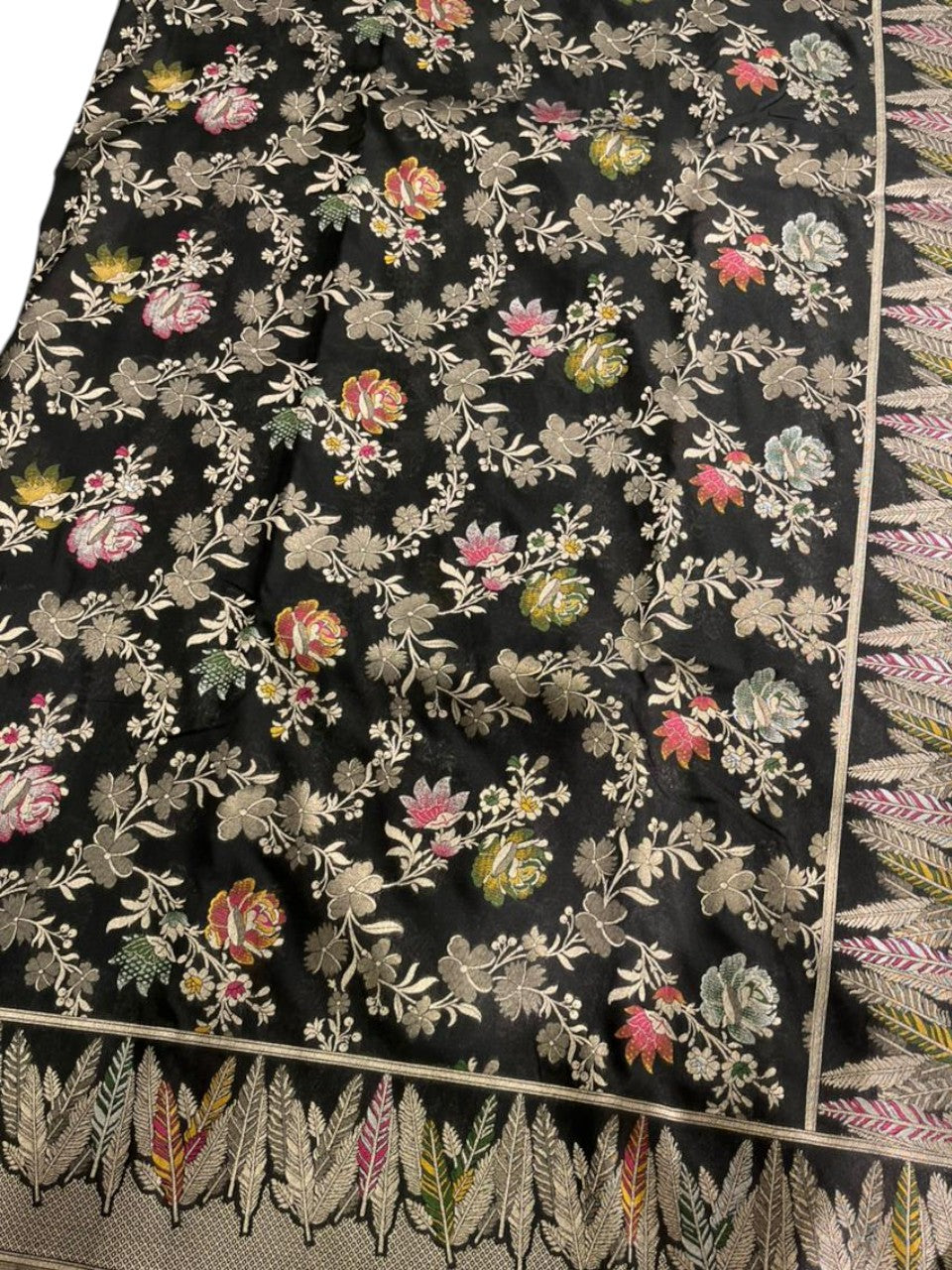 Southloom Pure Banarasi Silk Saree with Woven Work on Body and Borders (Black)