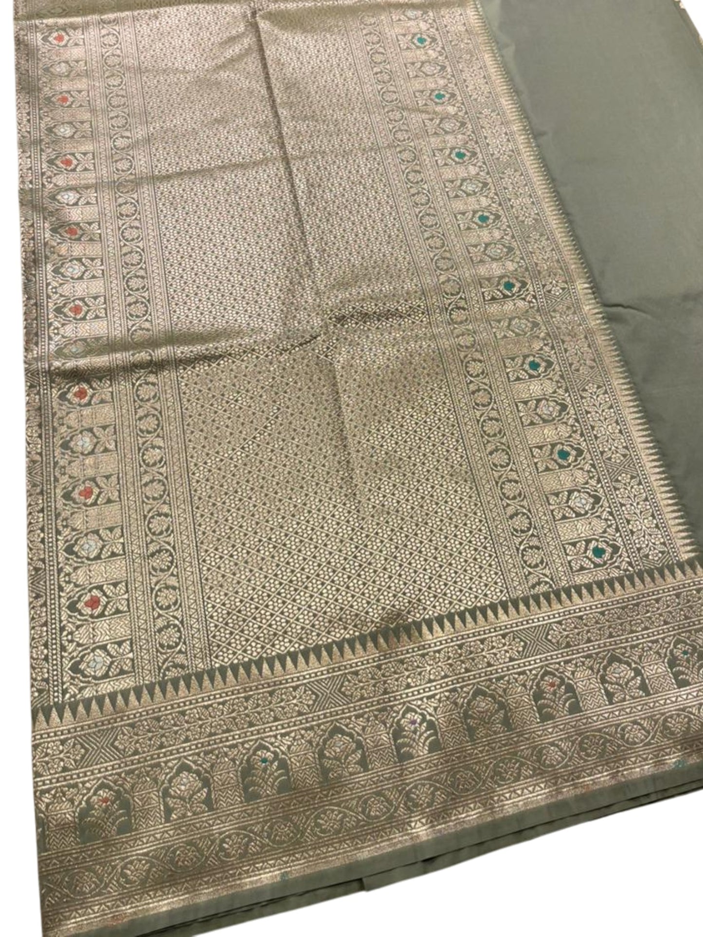 Southloom Pure Banarasi Silk Saree with Woven Work on Body and Borders (Pastel Green)