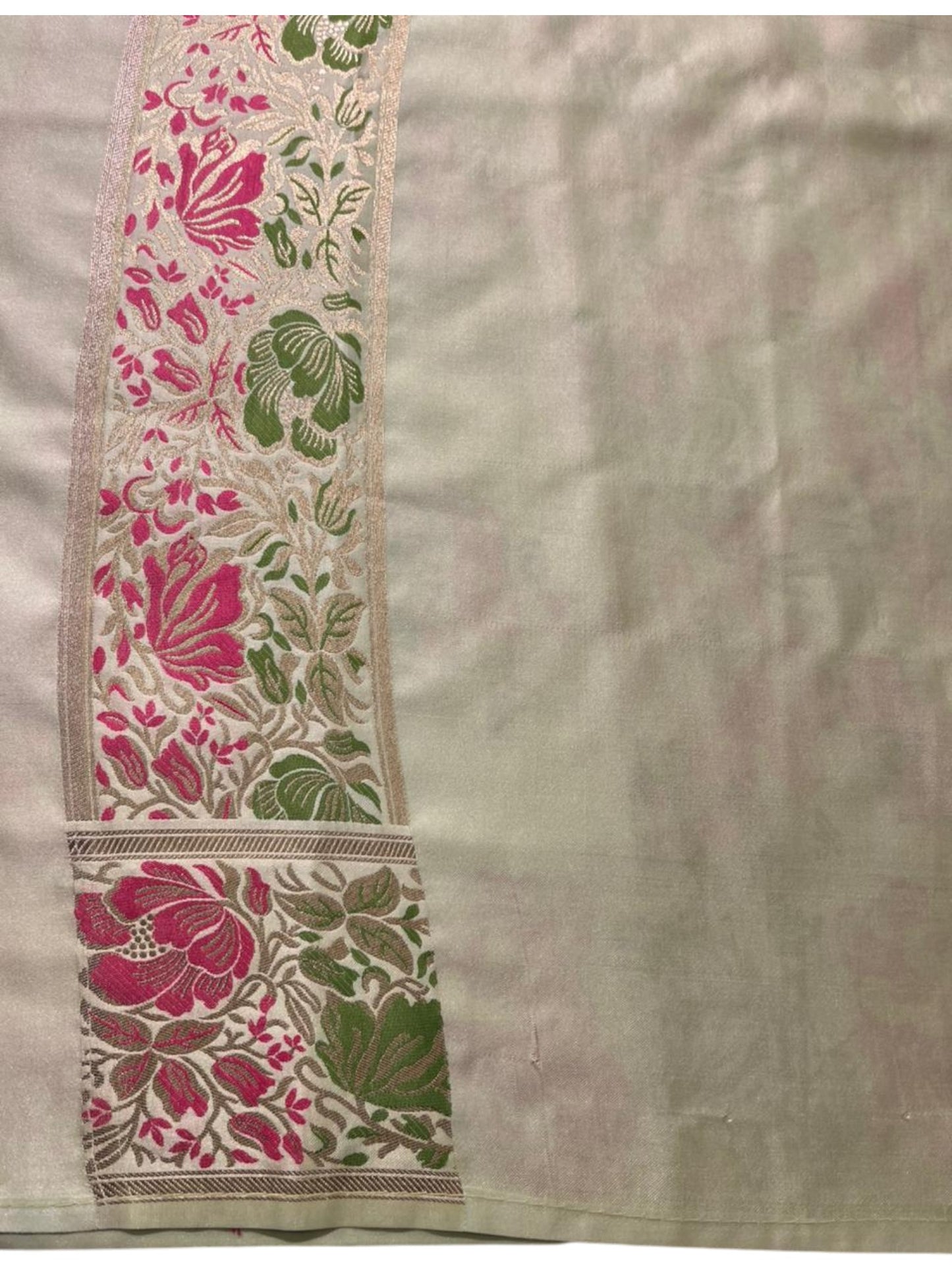 Southloom Pure Banarasi Silk Saree with Woven Work on Body and Borders (Pastel Green)