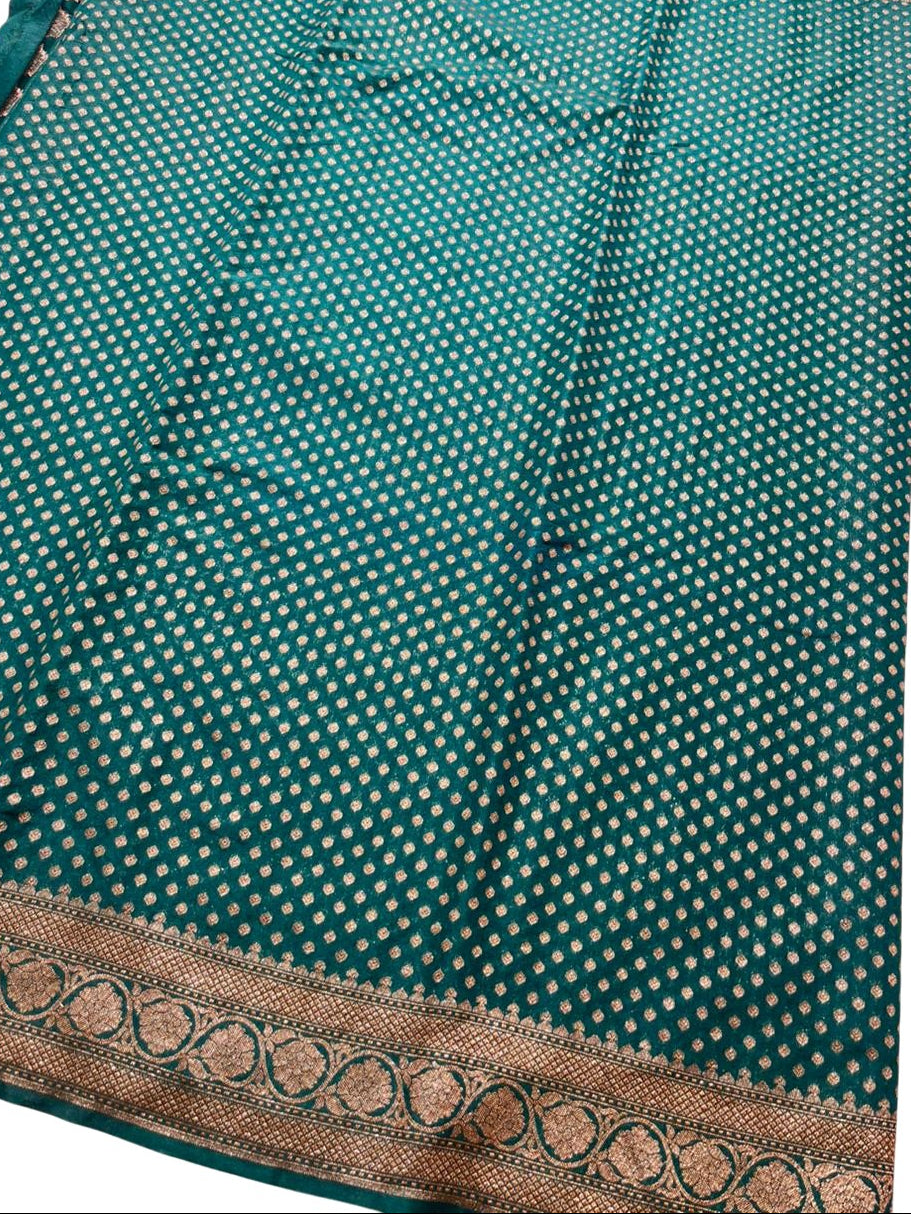 Southloom  Munga Silk Saree with Woven Work on Body and Borders (Green)