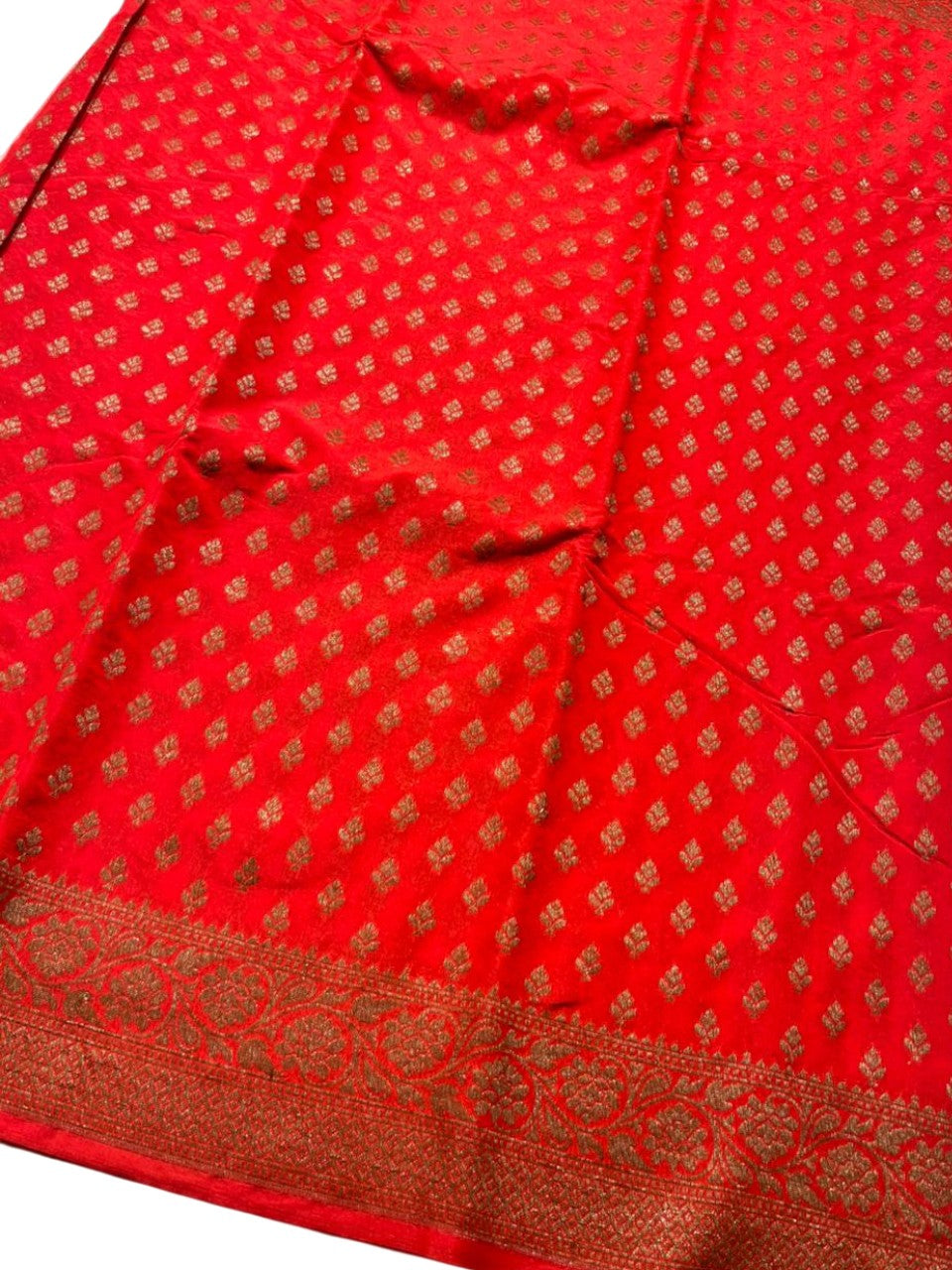 Southloom  Munga Silk Saree with Woven Work on Body and Borders (Orange)