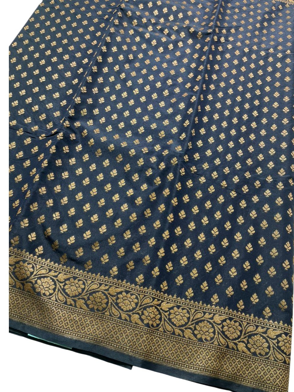 Southloom  Munga Silk Saree with Woven Work on Body and Borders (Blue)
