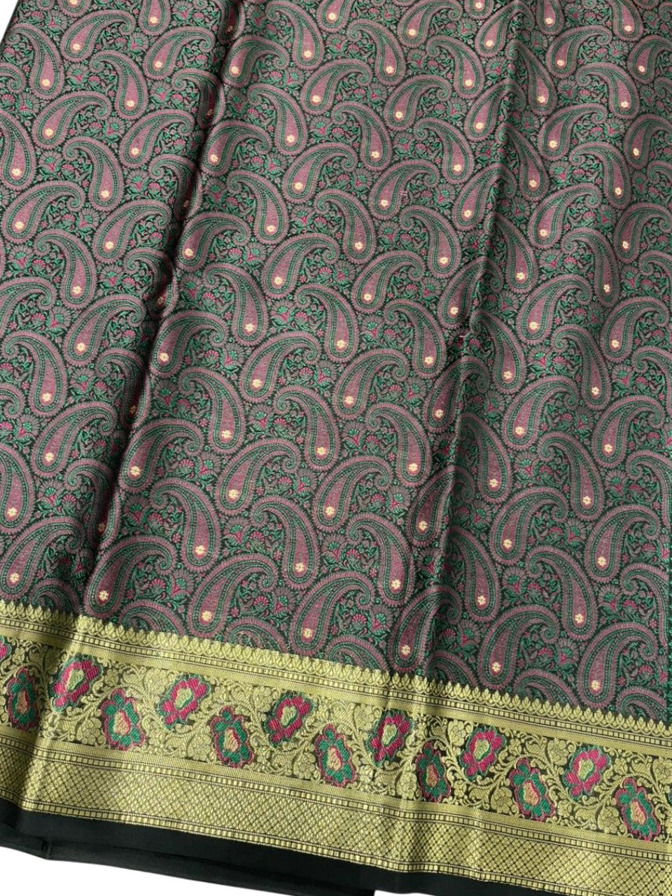 Southloom Resham Work Soft Cotton Banarasi Saree with Woven Work on Body and Borders  (Black)