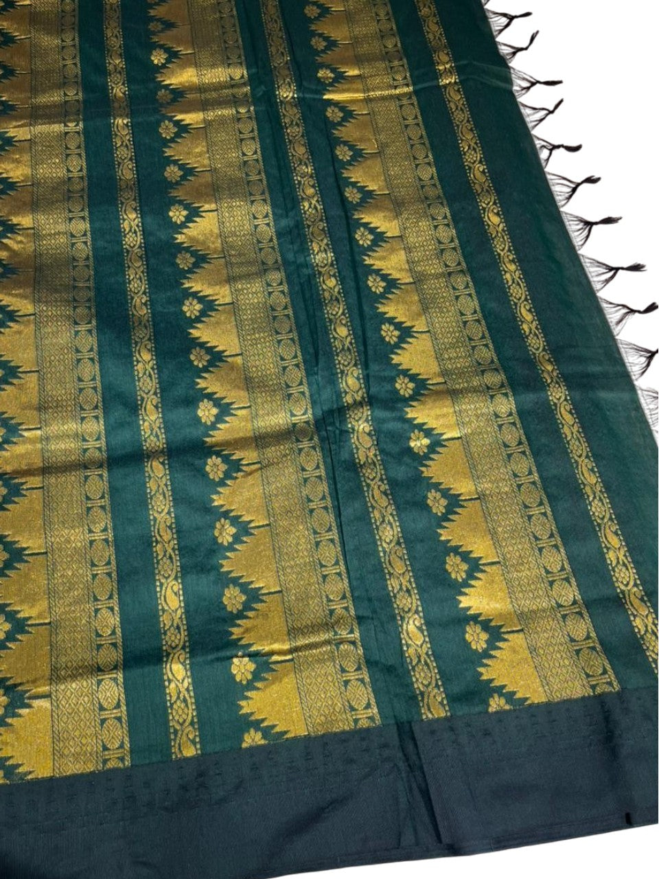 Southloom Kalyani Cotton Saree In Red And Green With Woven Work on the Body and Borders