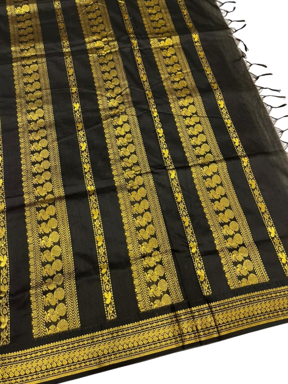 Southloom Kalyani Cotton Saree In Magenta And Black With Woven Work on the Body and Borders