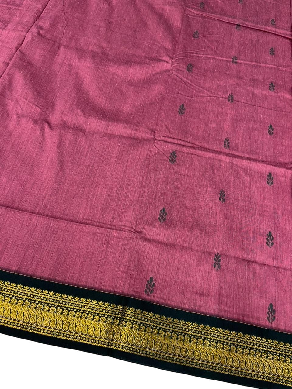 Southloom Kalyani Cotton Saree In Onion Pink And Green With Woven Work on the Body and Borders