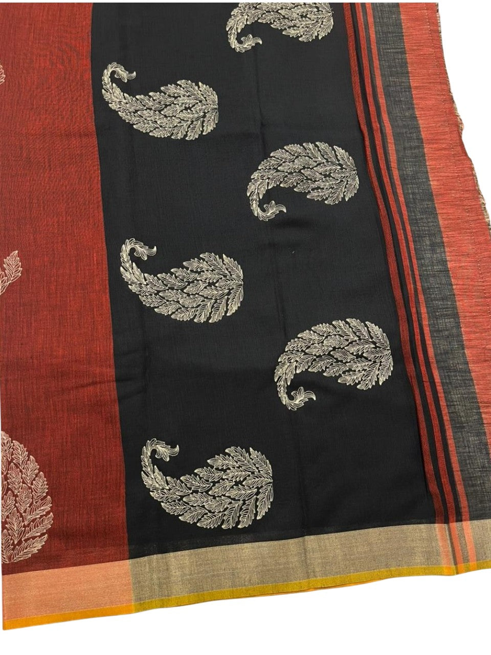 Southloom Kerala Linen Cotton Saree With Embroidery Work On the Body With Maroon And Blue