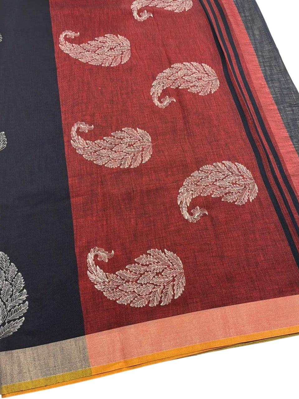 Southloom Kerala Linen Cotton Saree With Embroidery Work On the Body With Blue And Maroon