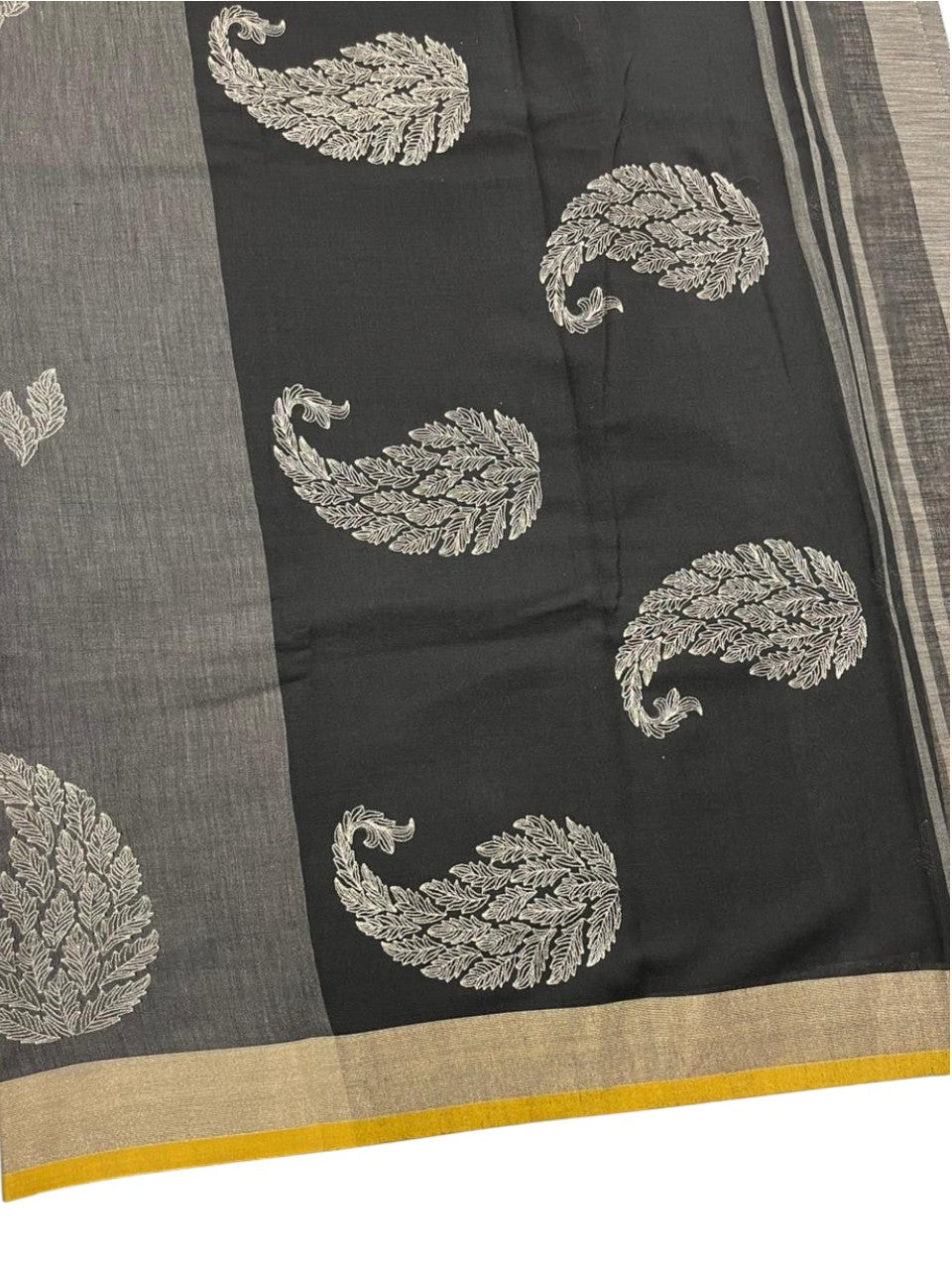 Southloom Kerala Linen Cotton Saree With Embroidery Work On the Body With Grey And Black