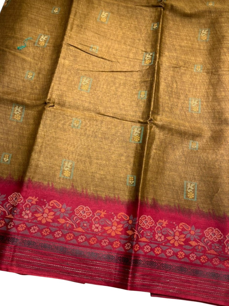 Southloom Muslin Cotton Saree With Floral Prints on the Body and Borders