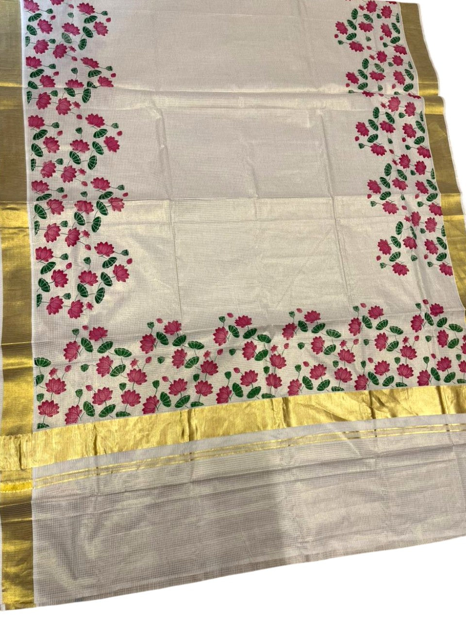 Southloom Kerala Cotton Microcheck Saree with Digital Print Lotus Design SL342