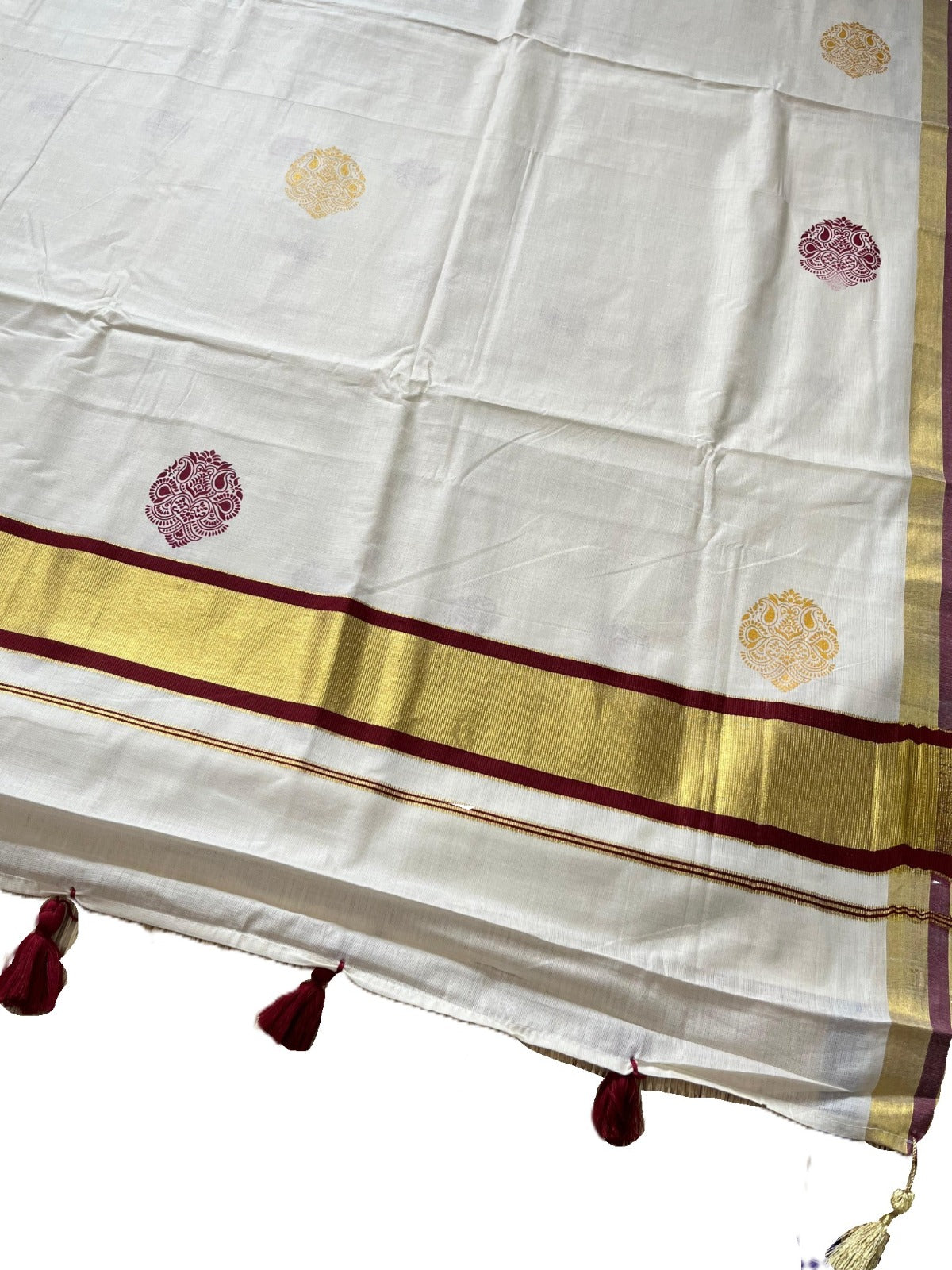 Southloom Pure Cotton Kerala Saree with Digital Print On The Body In Maroon With Gold Kasavu Border SL367