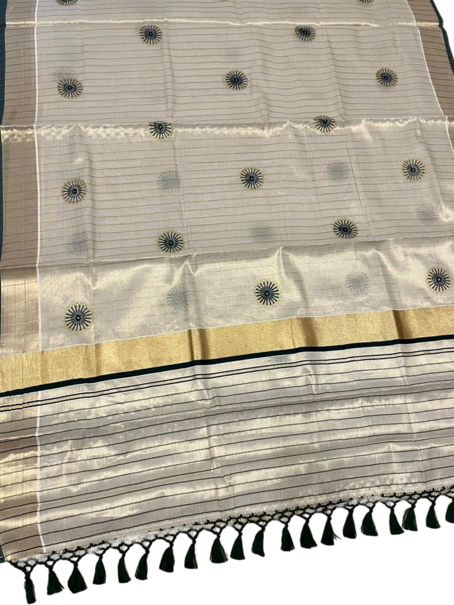 Southloom Kerala Tissue Kasavu Saree with Embroidery Works on Body in Green