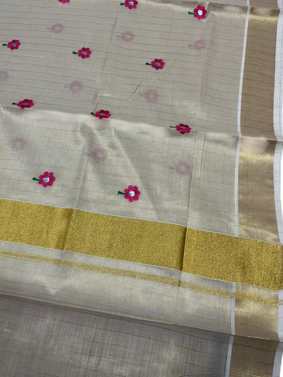 Southloom Kerala Tissue Pink Floral Embroidery Design on the Body With Gold Kasavu