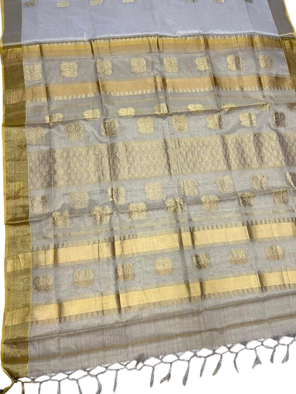 Southloom Tissue Kasavu Replica Saree with Woven Butta Works Across Body And Temple Border (SL431)