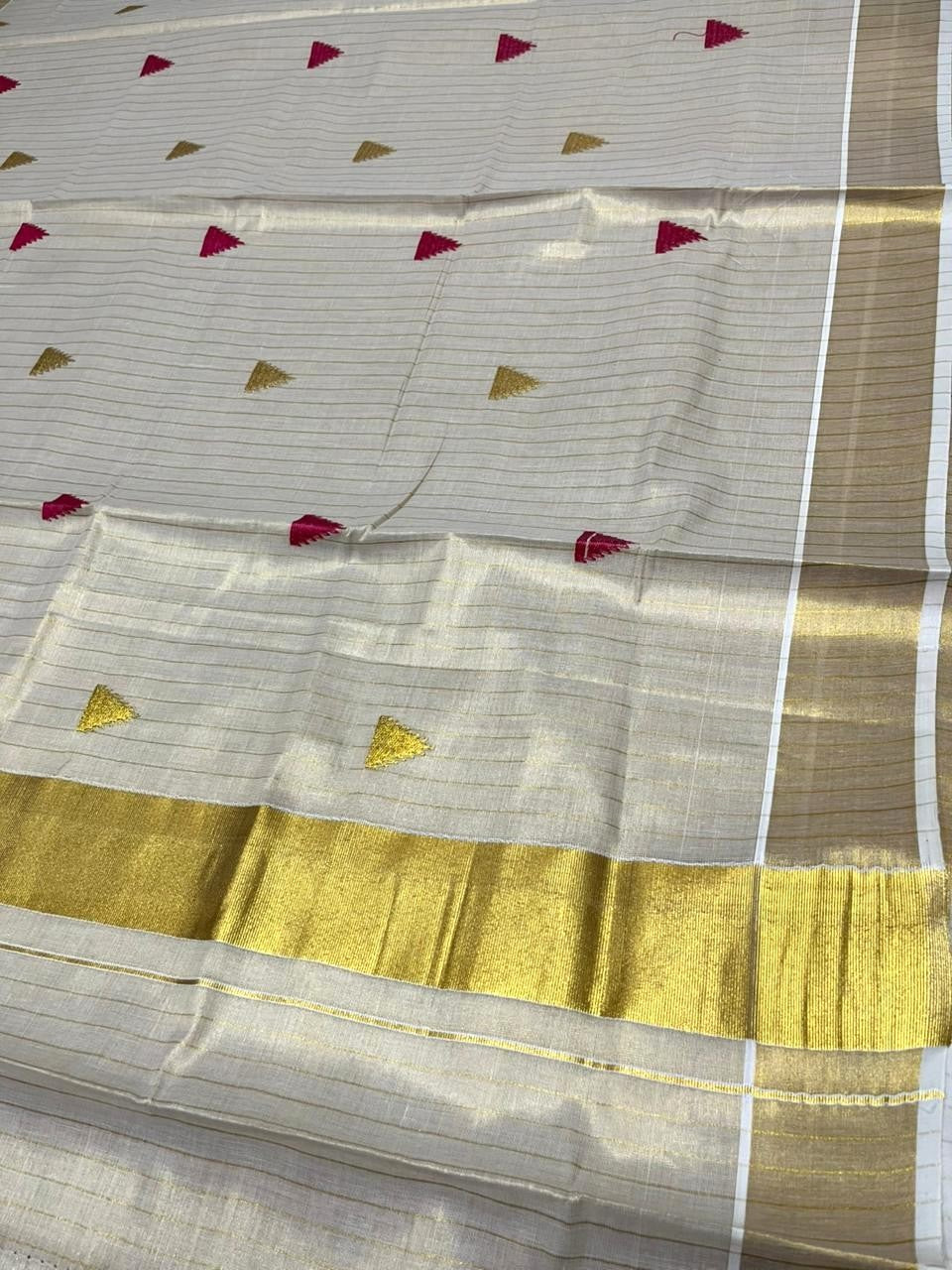 Kerala Tissue Kasavu Stripes Saree with Magenta and Gold Temple Embroidery Design on Body SL432