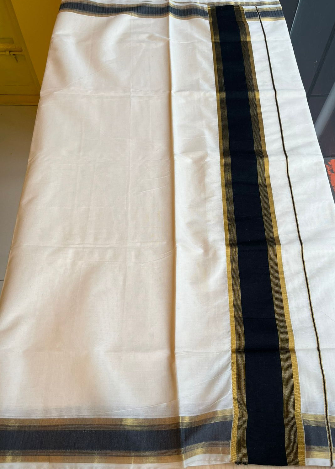 Southloom Kerala Cotton Saree (Black) SL459