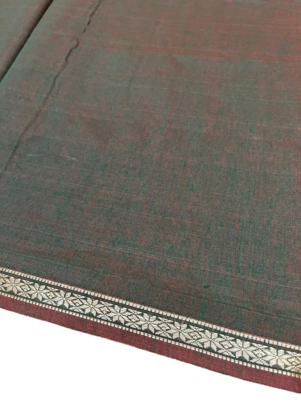 Southloom Maheshwari Cotton Saree With Woven Works on Body in Red and Green SL471