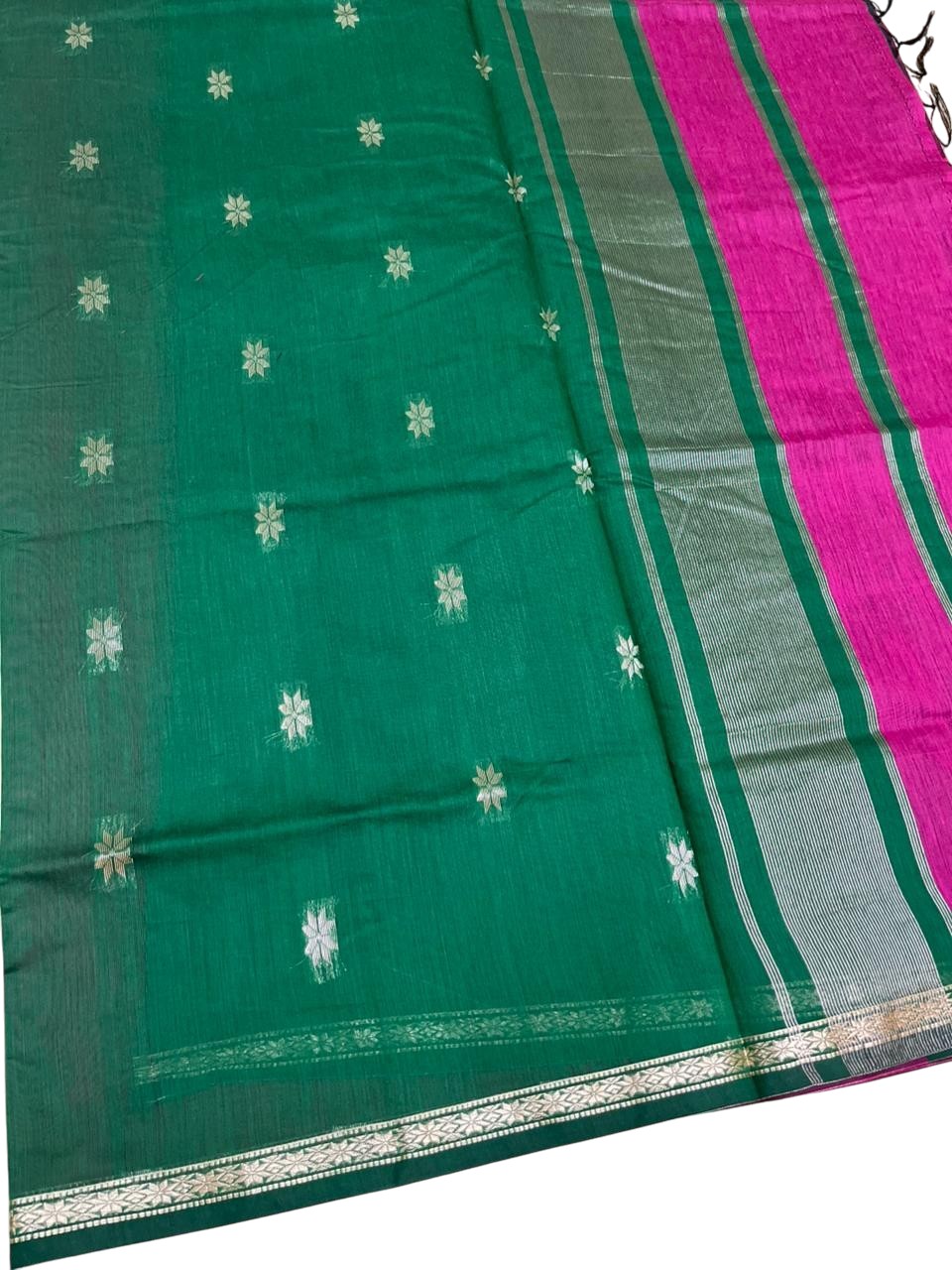 Southloom Maheshwari Cotton Saree With Woven Works on Body in Magenta and Green SL471