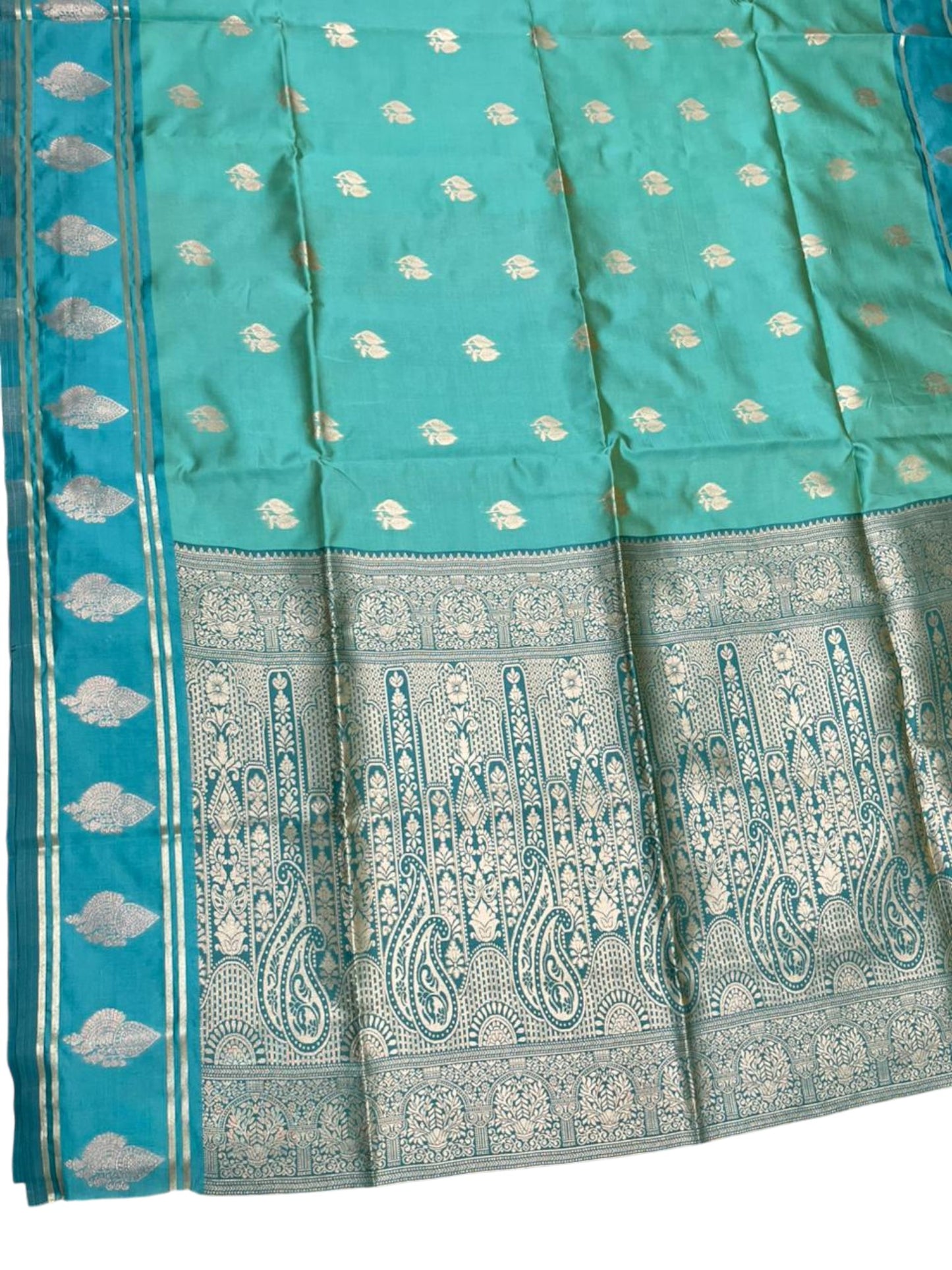 Southloom Semi Soft Silk Saree with Butta Works Across Body And Borders In Blue
