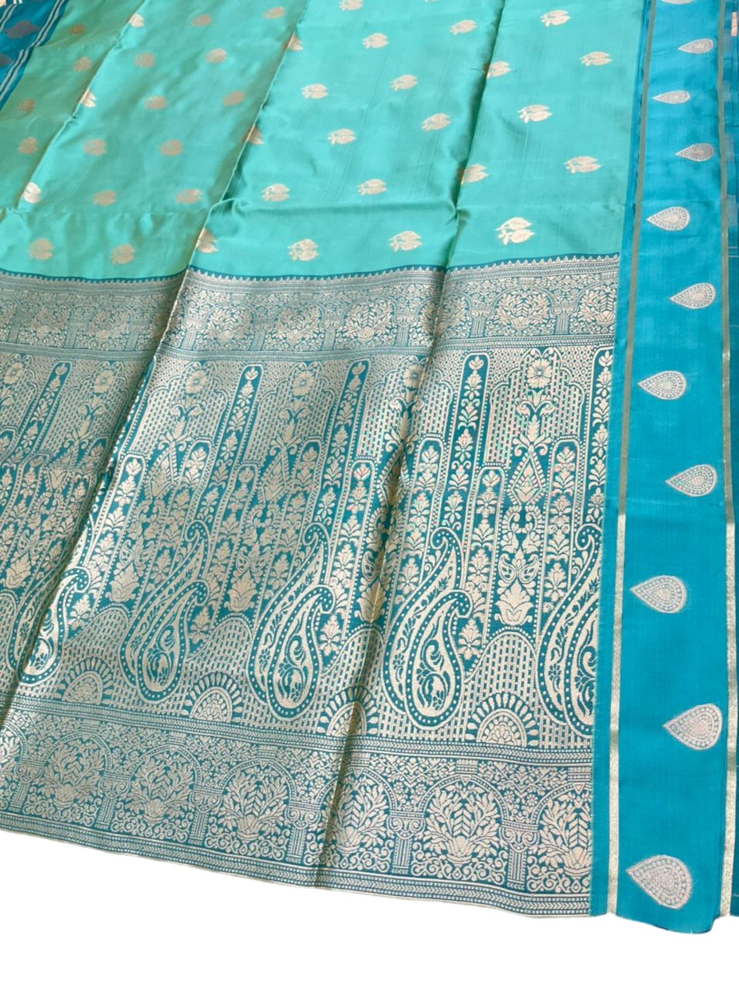 Southloom Semi Soft Silk Saree with Butta Works Across Body And Borders In Blue