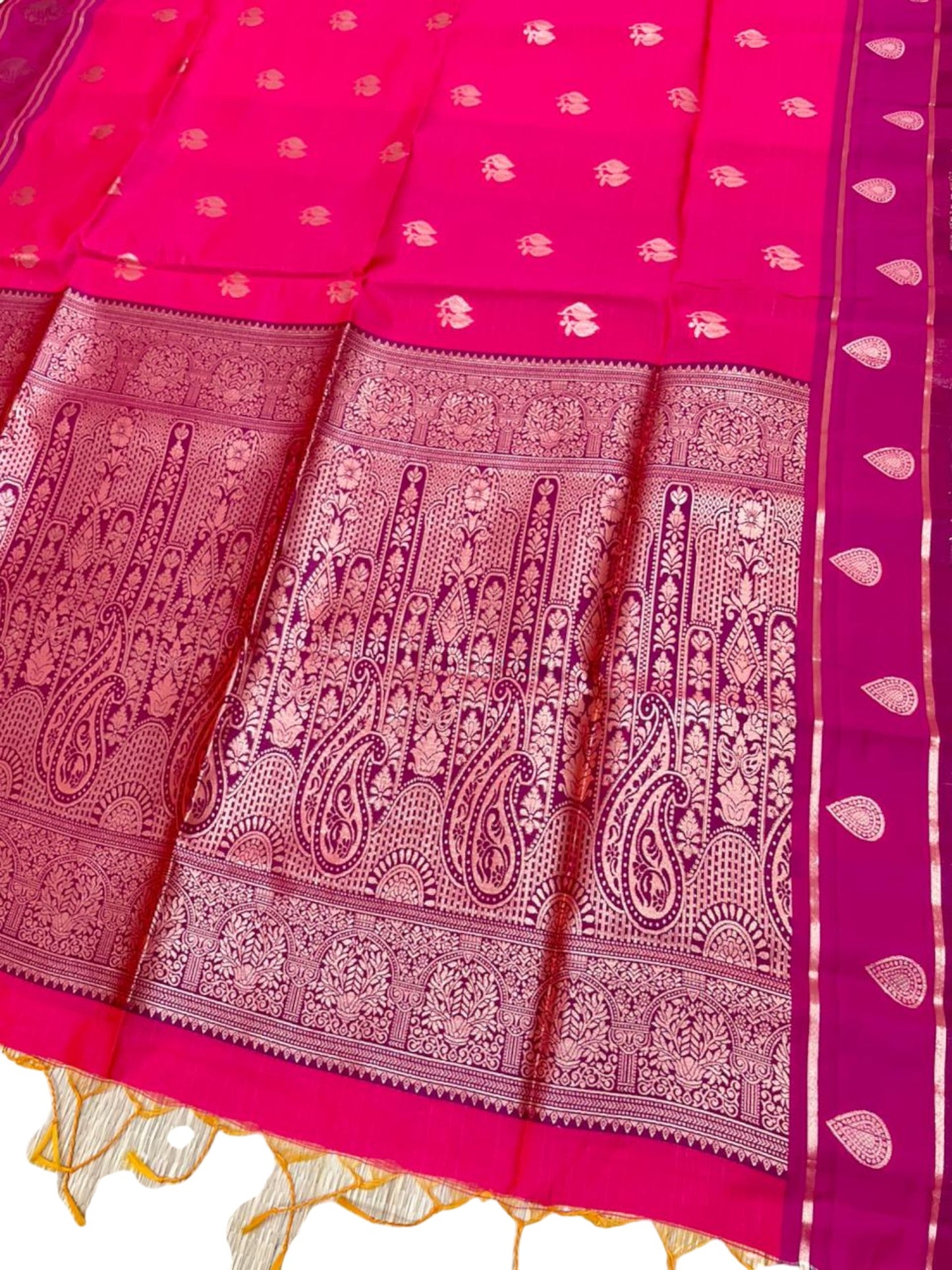 Southloom Semi Soft Silk Saree with Butta Works Across Body And Borders In Pink And Magenta