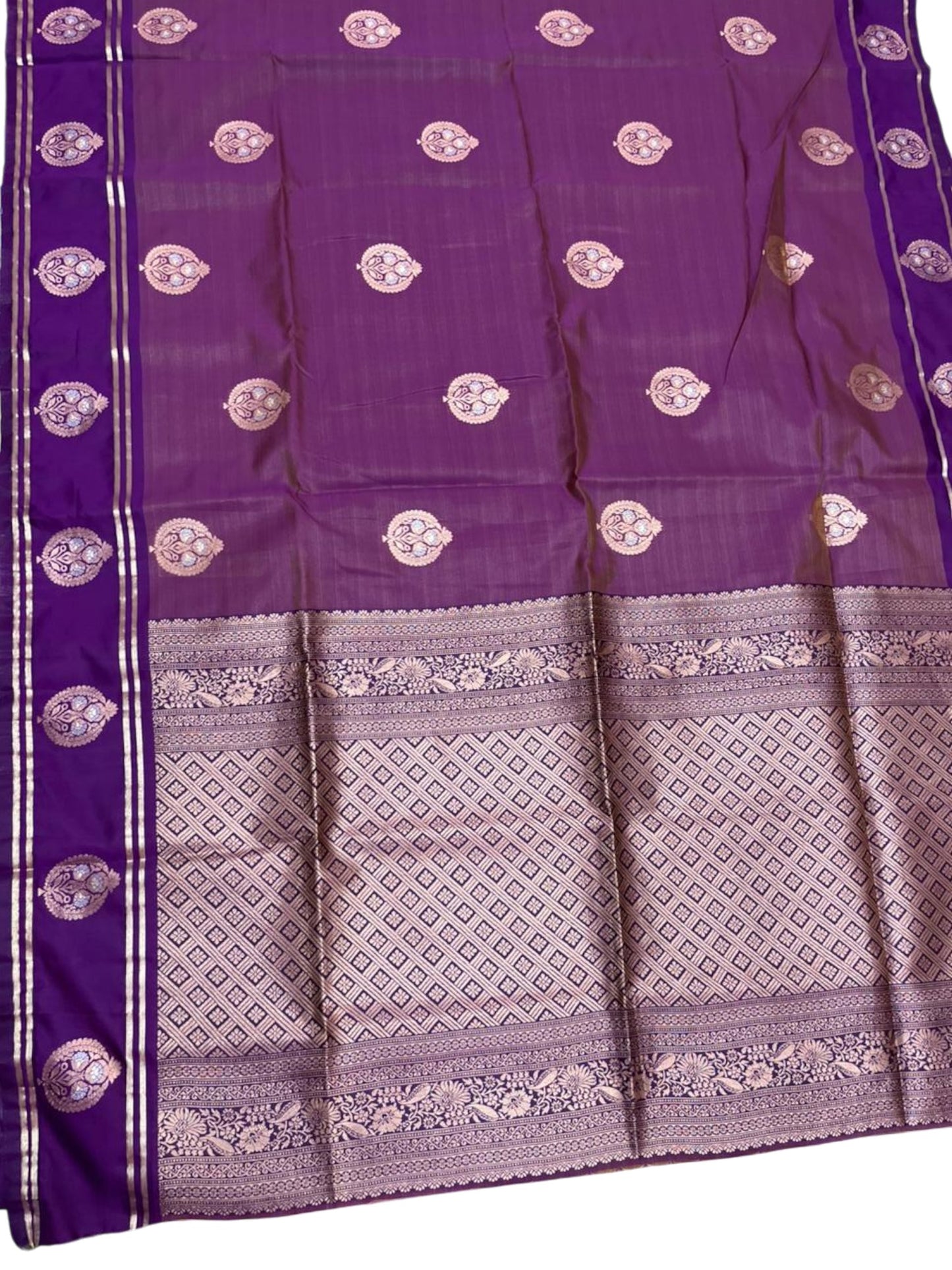 Southloom Semi Soft Silk Saree with Butta Works Across Body And Borders In Vilolet