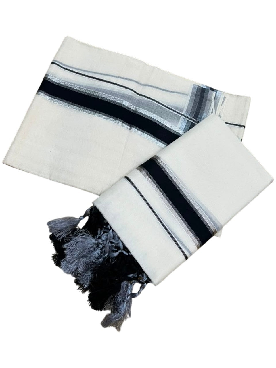 Southloom Kerala Cotton Mundum Neriyathum Single (Set Mundu) with Silver Kasavu and Black Border 2.80 Mtrs SLKK SL525