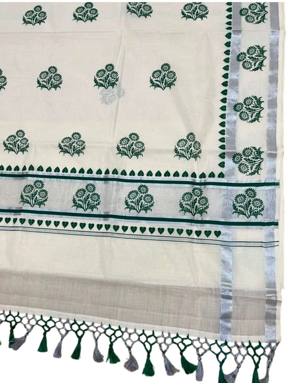 Southloom Cotton Kerala Kasavu Saree with Digital Print on Body in Green SL519