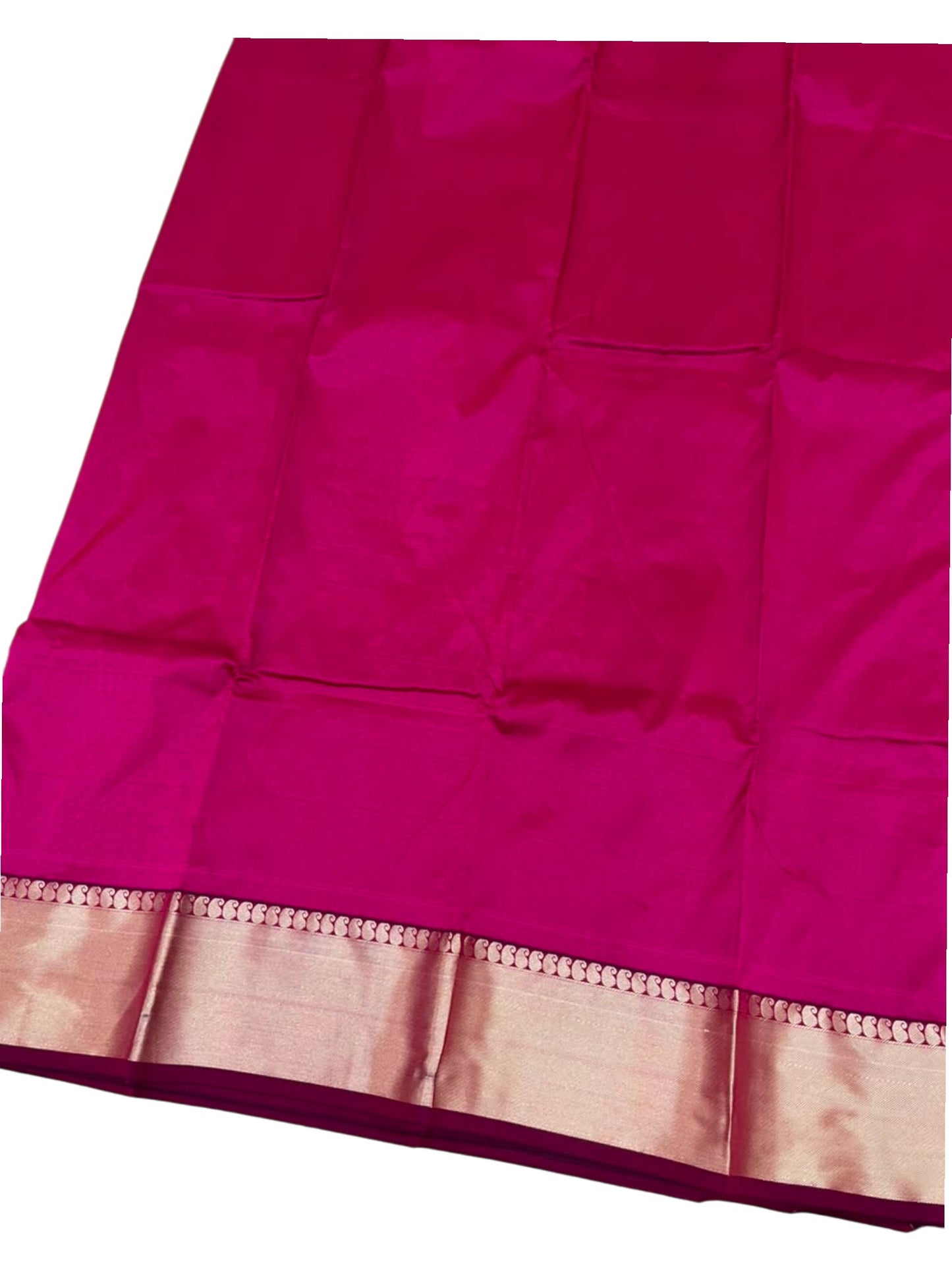 Southloom Silk Saree with Plain Body And Paisley Border in Magenta SL552